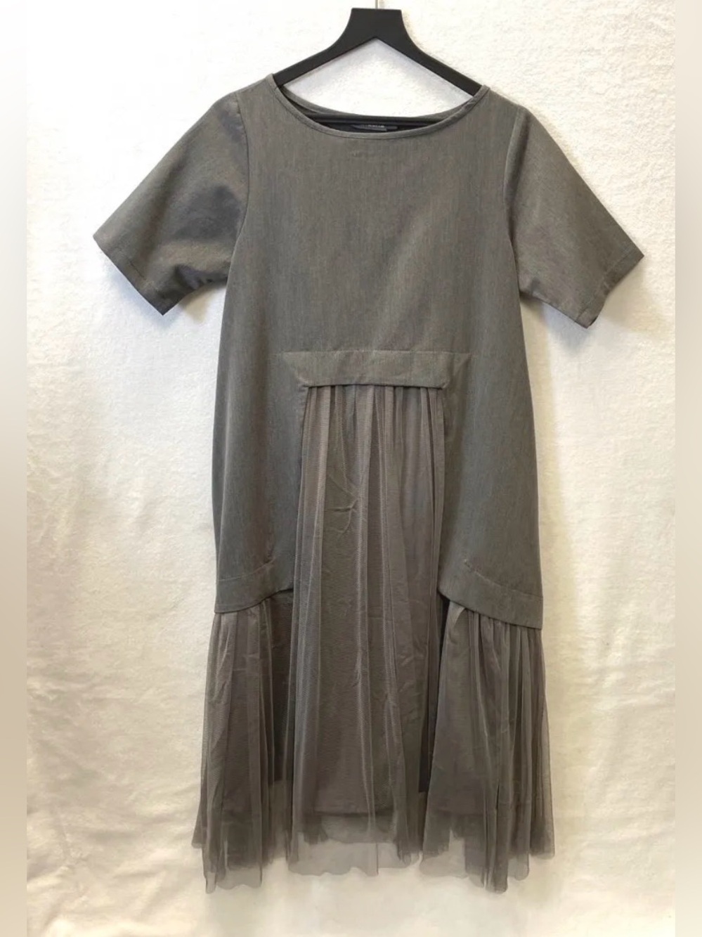 Aakasha Oversized Tulle Hem Dress